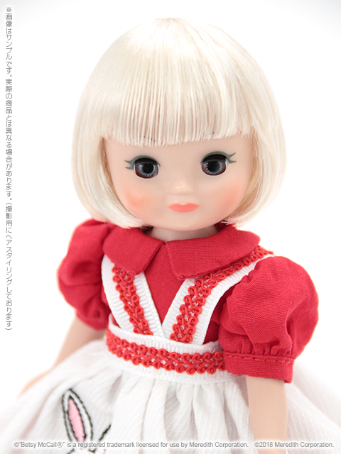 AZONE 2018年2月發售: 8″ Action Figure Betsy McCall / Betsy Loves