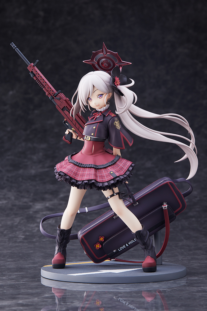 Plum 2023年12月發售: 1/7 PVC Figure《蔚藍檔案》淺黃無月 20,000Yen 